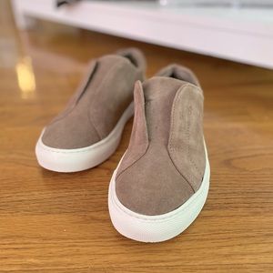 J/SLIDES Luv Sneakers NEW IN BOX